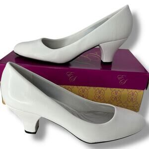 easy street White Low Heel Pumps